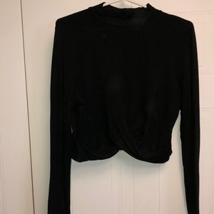 Crop long sleeve twisted top